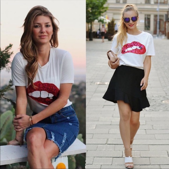 🔥LAST BLAST🔥 Super Cute‼️💋 Bling lip tee 💋 - Picture 3 of 8